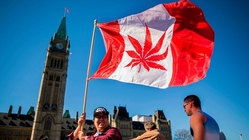 Canadá, primer país del G7 que legaliza la marihuana para uso recreativo