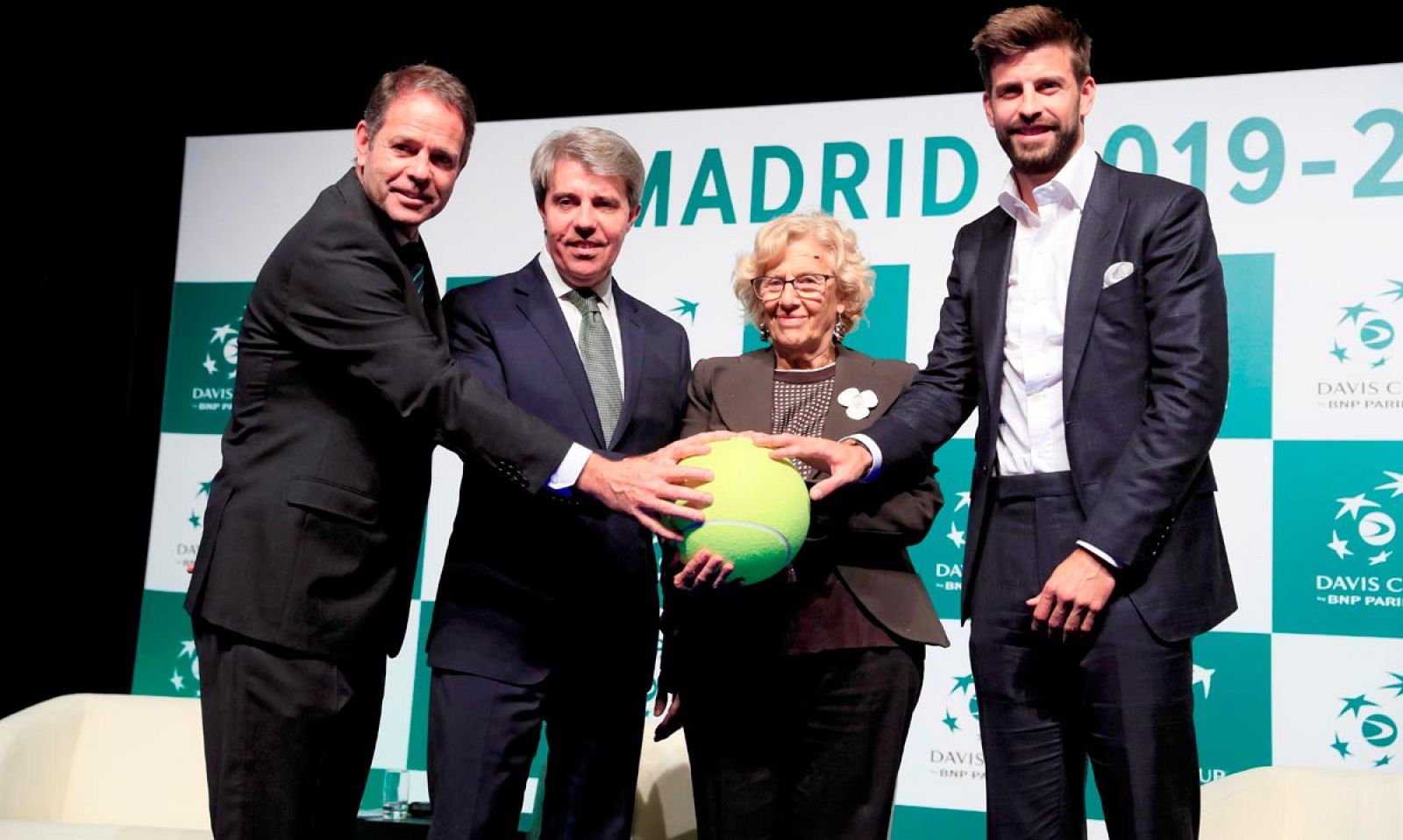 Piqué se muestra "positivo" con que Djokovic esté en la nueva Copa Davis | Ver