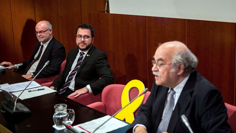 La Generalitat denuncia el veto del CGPJ a un cargo del Govern en una reunión por lucir un lazo amarillo