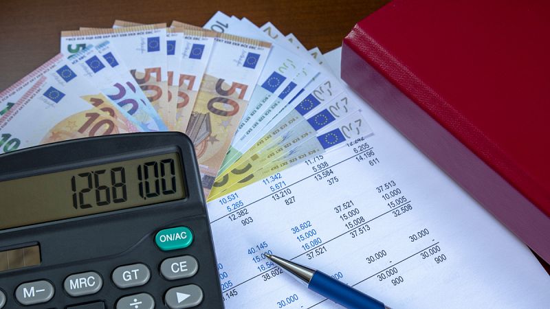 El 57,4% de los españoles cree que paga mucho en impuestos pero un 45% pagaría más