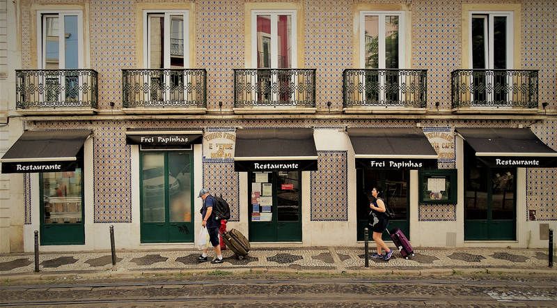 Barrios sin alma: así es la 'turistificación' de Lisboa