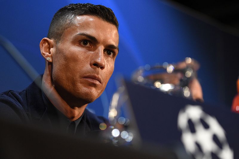 Cristiano: "Ni me compete ni soy la persona adecuada para hablar de la crisis del Real Madrid"