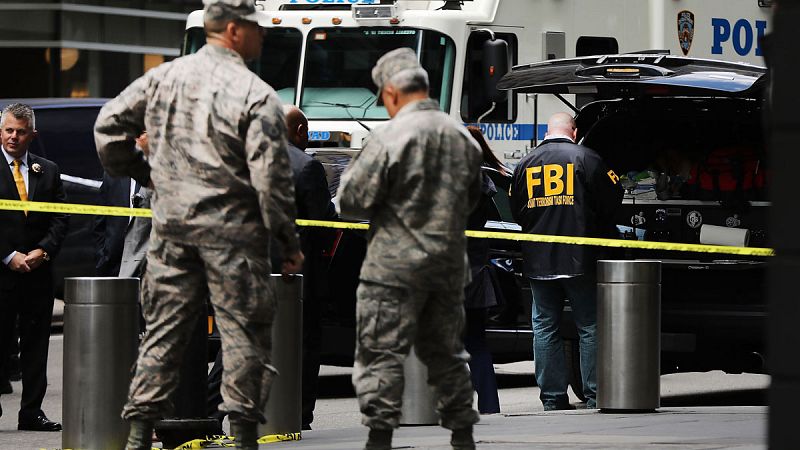 Las autoridades califican de "terrorismo" los envíos de artefactos a la CNN y diversas personalidades vinculadas al Partido Demócrata