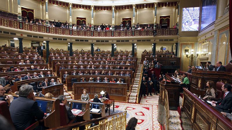 Los españoles culpan de la crispación al PP y a los independentistas