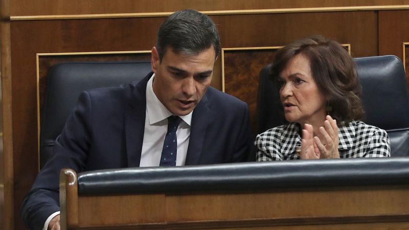 Calvo asegura que Sánchez no hablará con Casado pero que el Gobierno "no puede romper" con los escaños del PP