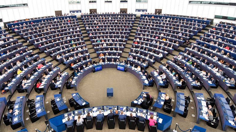 El Parlamento Europeo reclama ilegalizar fundaciones "que exalten el fascismo"