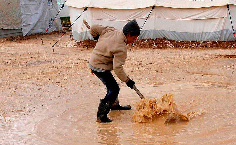 Las inundaciones en el oeste de Jordania dejan al menos 18 muertos y 35 heridos