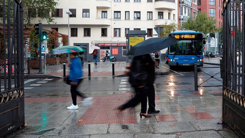 España se prepara para un fin de semana invernal con nieve y caídas de hasta 12ºC en las temperaturas