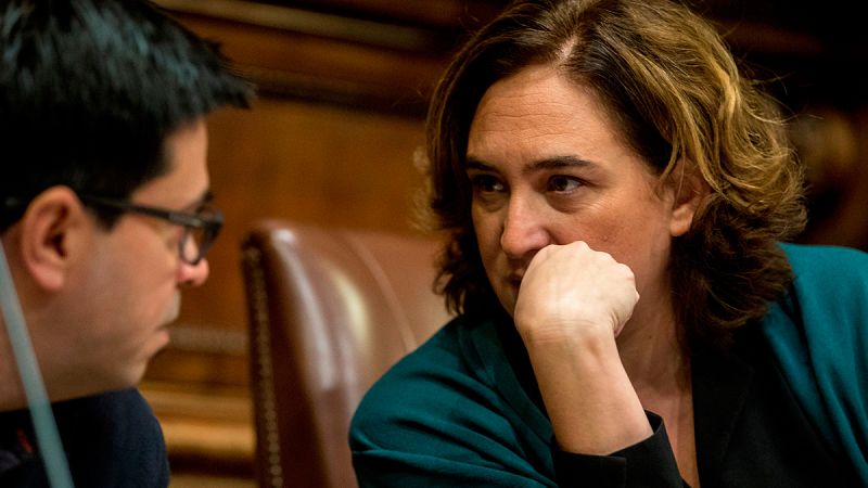 El Ayuntamiento de Barcelona pide abolir la monarquía