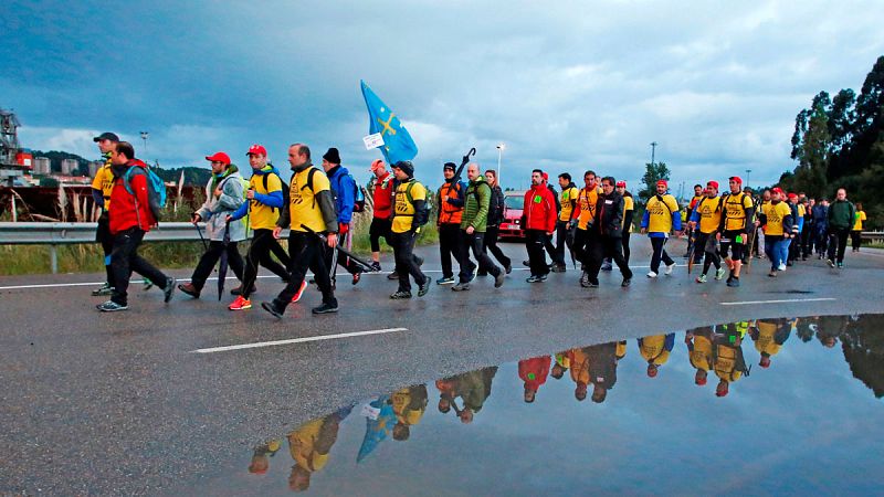 Marcha contra el cierre de las alumineras de Alcoa
