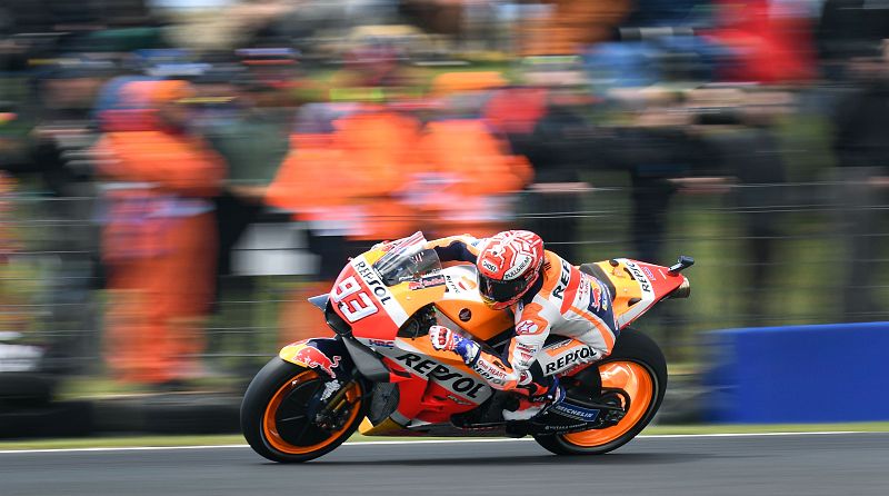 Márquez sigue intratable; Pasini y Martín logran la 'pole' en Moto2 y Moto3