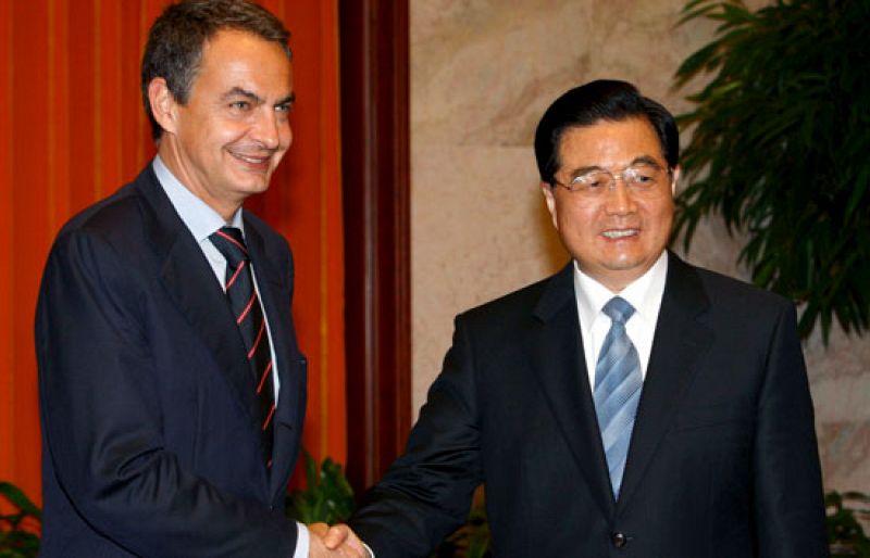 Zapatero insiste en que España tiene que estar en la cumbre del G-20 y confía en las gestiones de la UE