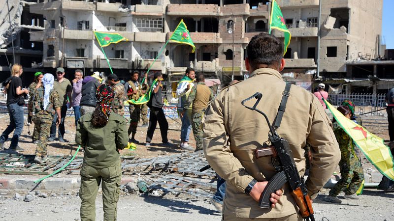 Al menos 14 civiles mueren en bombardeos de la coalición internacional en el este de Siria