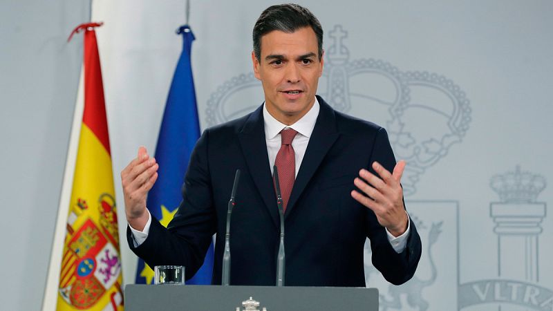 El Gobierno cambiará la ley para que la banca pague el impuesto de las hipotecas y "nunca más" los españoles