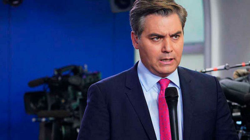 La Casa Blanca retira la credencial a un periodista de la CNN