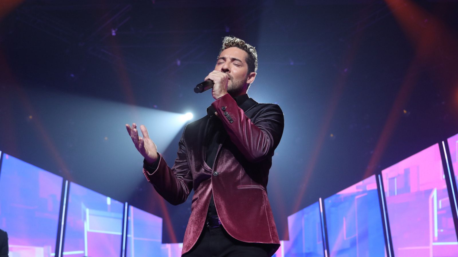 Operación Triunfo - David Bisbal canta 'Mi princesa' en la Gala Final de OT