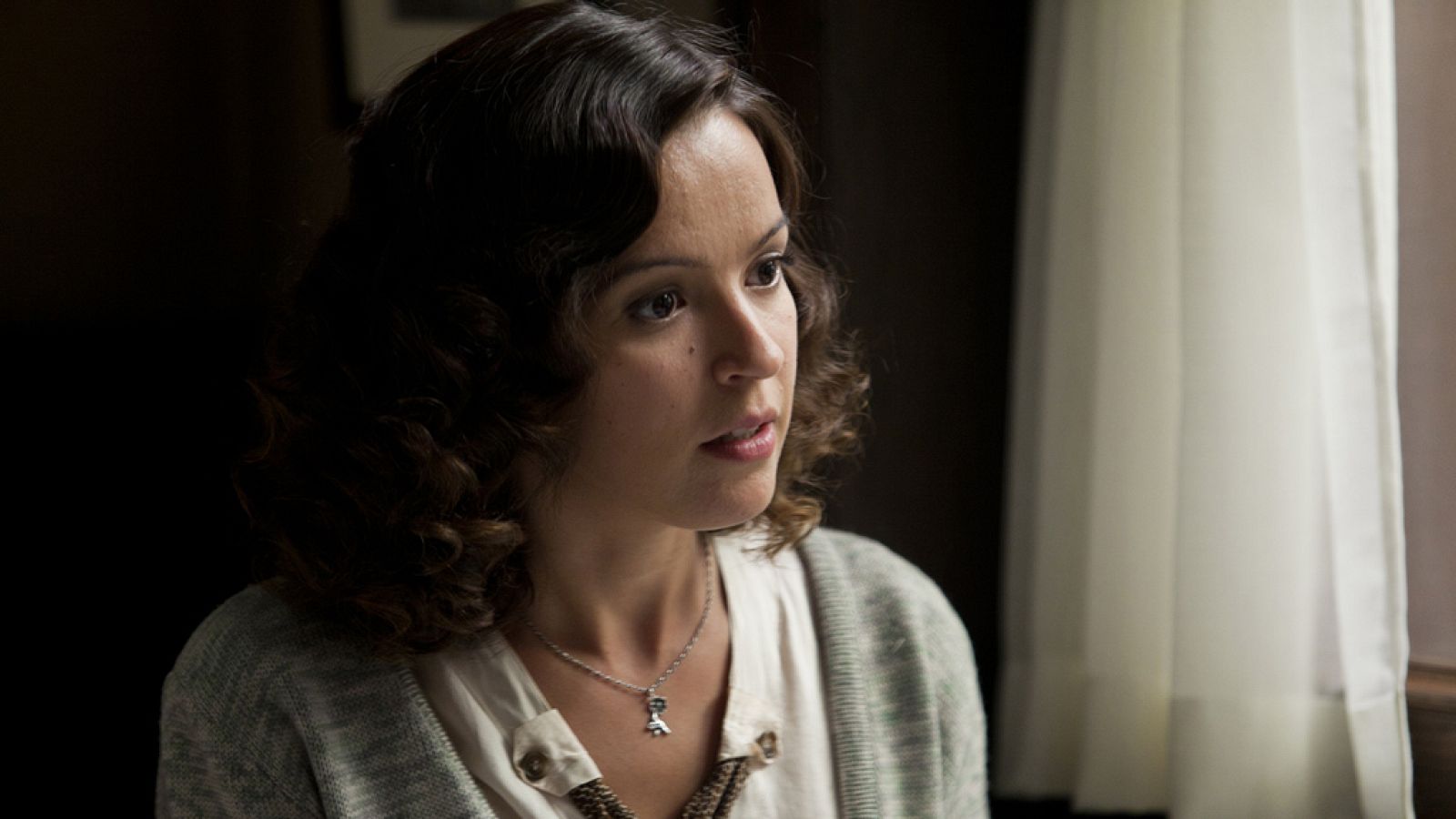 La República - La firma del traspaso de la finca a manos de Alejandra parece sellar la ruptura entre Fernando y su amada