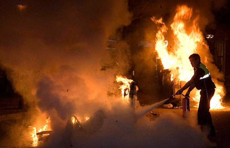 Cinco detenidos por la quema de contenedores y cajeros automáticos en Hernani