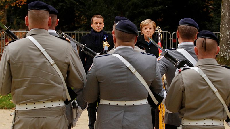 Histórico encuentro entre Macron y Merkel en el lugar donde se firmó el armisticio que puso fin a la I Guerra Mundial