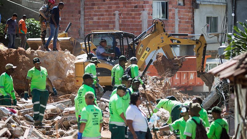 Asciende a 15 el número de muertos por un deslizamiento de tierra en Río de Janeiro