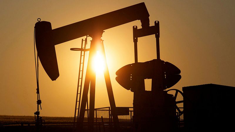La Agencia Internacional de la Energía alerta de una "crisis de suministro" si no se invierte más en petróleo convencional