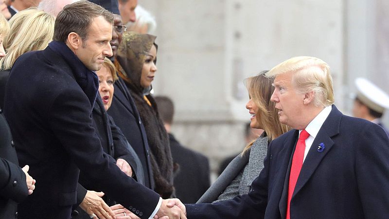 Trump ironiza contra Macron por su "baja popularidad" y le espeta: "Haz a Francia grande de nuevo"