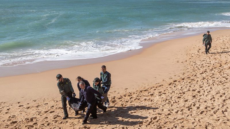 Al menos 55 migrantes han muerto en noviembre intentando alcanzar las costas españolas