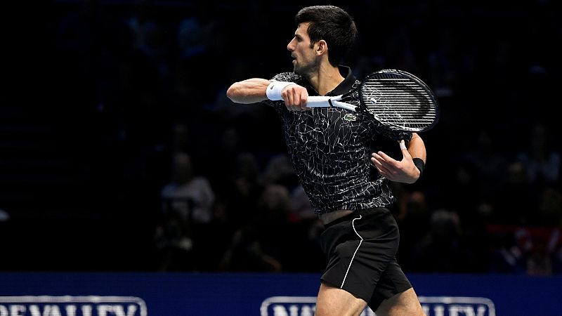 La solidez de Djokovic destroza a Zverev