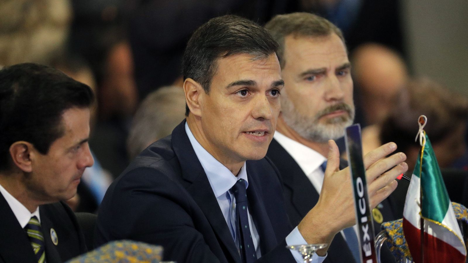 Pedro Sánchez: "La democracia es el único sistema que puede vencer al miedo"