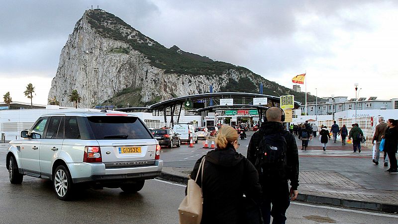 España mantiene su veto al 'Brexit' porque no ve garantías suficientes en la última oferta sobre Gibraltar