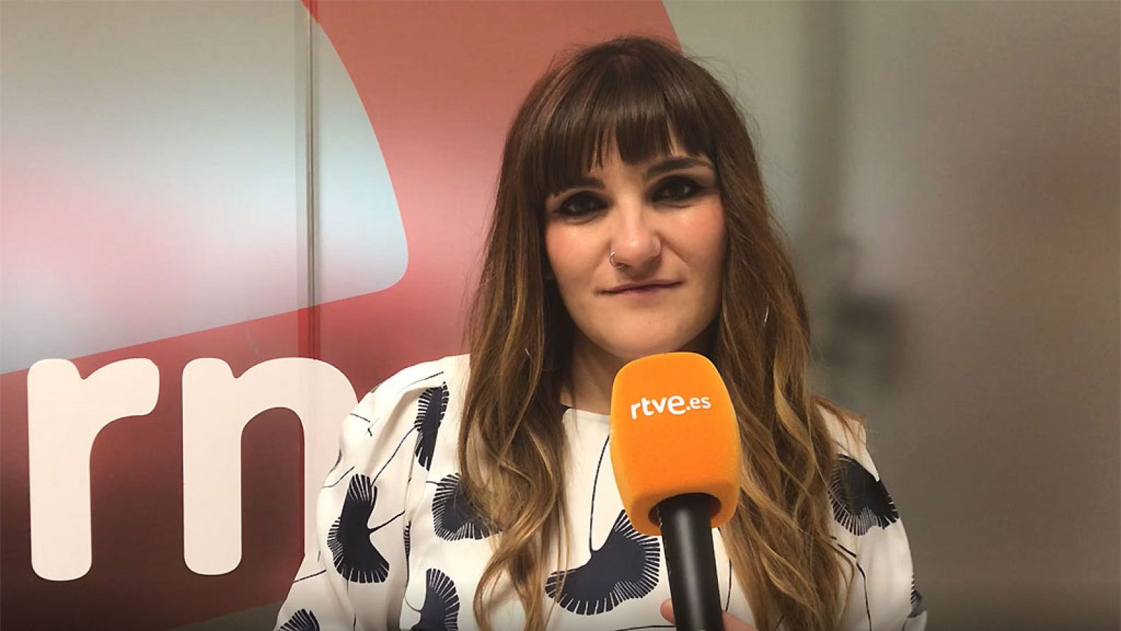 Lotería de Navidad 2018 - Rozalén confiesa que nunca compra lotería pero este año, sí lo hará - Ver ahora