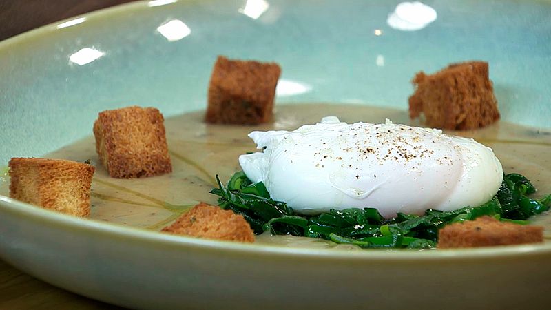 Vichyssoise de castañas con huevo