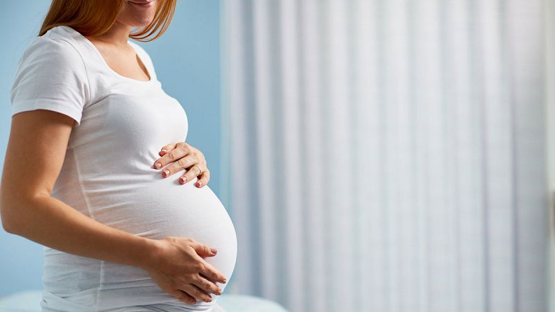 Los pasos para reclamar la devolución del IRPF de las prestaciones por maternidad y paternidad