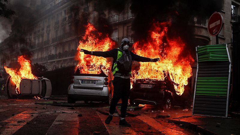 Más de 200 detenidos en París en una nueva jornada de protestas de los 'chalecos amarillos'