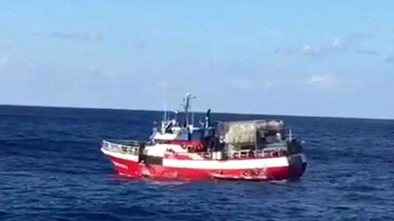 Malta recibe a los inmigrantes rescatados por el pesquero Nuestra Madre Loreto pero "todos serán reubicados en España"