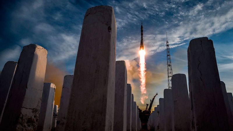 La Soyuz MS-11, con tres tripulantes a bordo, llega con éxito a la Estación Espacial Internacional