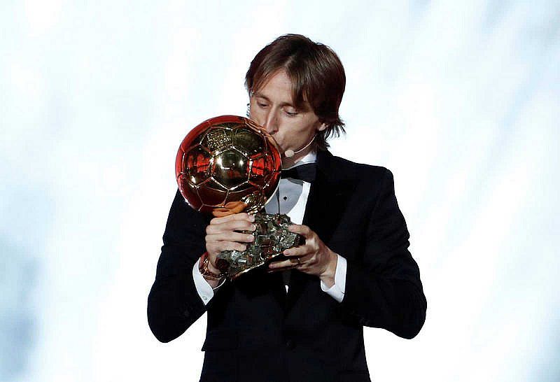 Luka Modric gana el 'Balón de Oro' y acaba con una década de reinado Messi-Cristiano