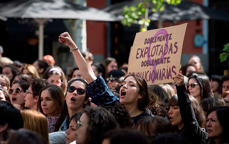Cientos de personas vuelven a manifestarse en contra de la sentencia de 'La Manada'