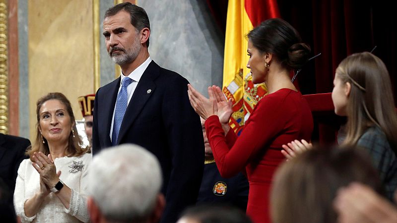 El rey llama a "preservar" los valores constitucionales y une la Monarquía a la "democracia y libertad" de España
