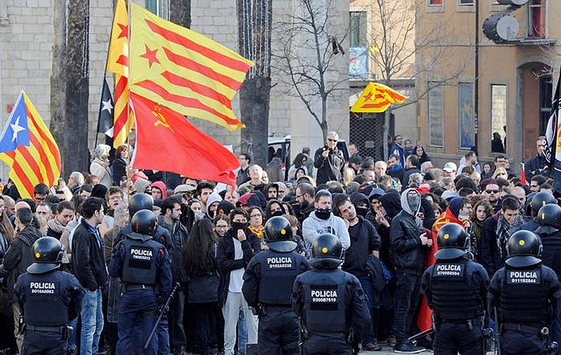 El Govern respalda ahora a los Mossos y no hará cambios en su cúpula