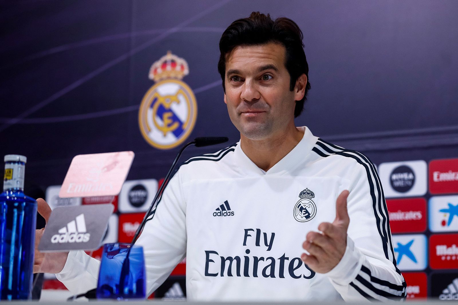 Solari: "Me da la impresión de que Isco protestaba un córner"