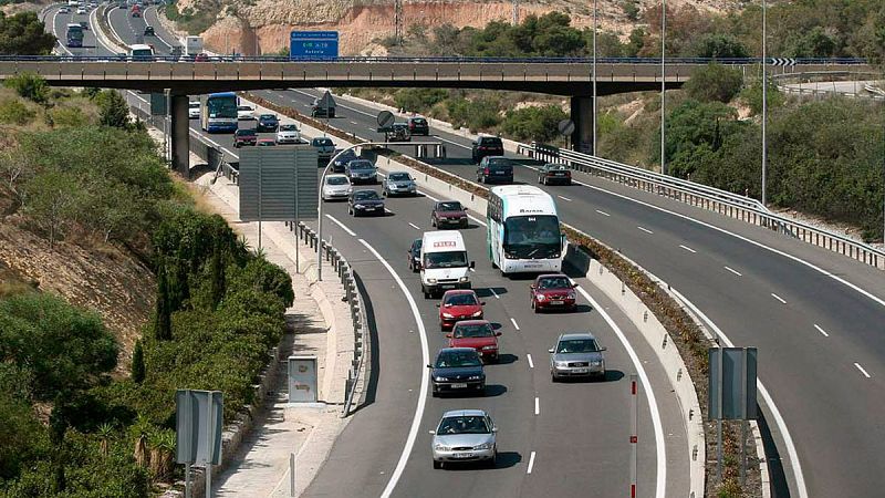 Las autopistas de peaje quebradas serán gratis entre las 00:00 y 06:00 horas