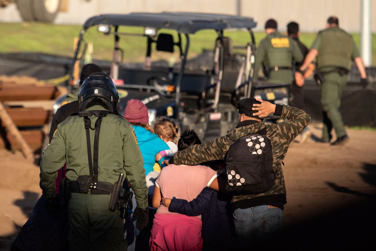 Estados Unidos investiga la muerte de una menor en la frotenra mientras la Casa Blanca niega cualquier responsabilidad