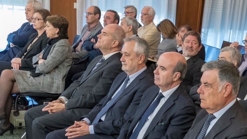 El juicio de los ERE contra 21 ex altos cargos de la Junta de Andalucía queda visto para sentencia este lunes