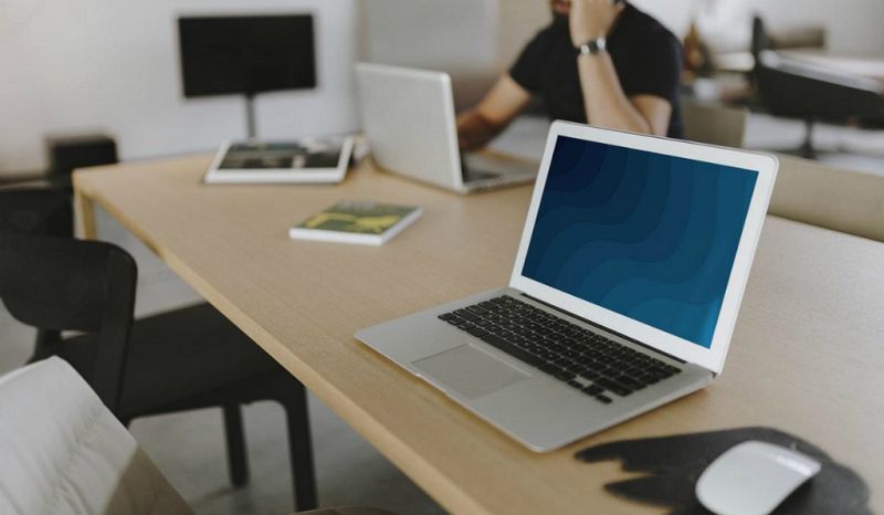 CC.OO. calcula que los trabajadores pierden 17 minutos al mes pero 'regalan' otros 45