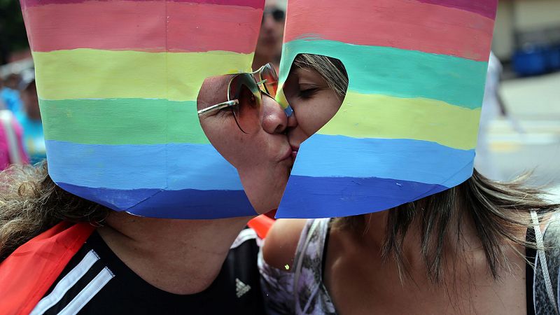 Cuba cierra la puerta al matrimonio homosexual en su nueva Constitución