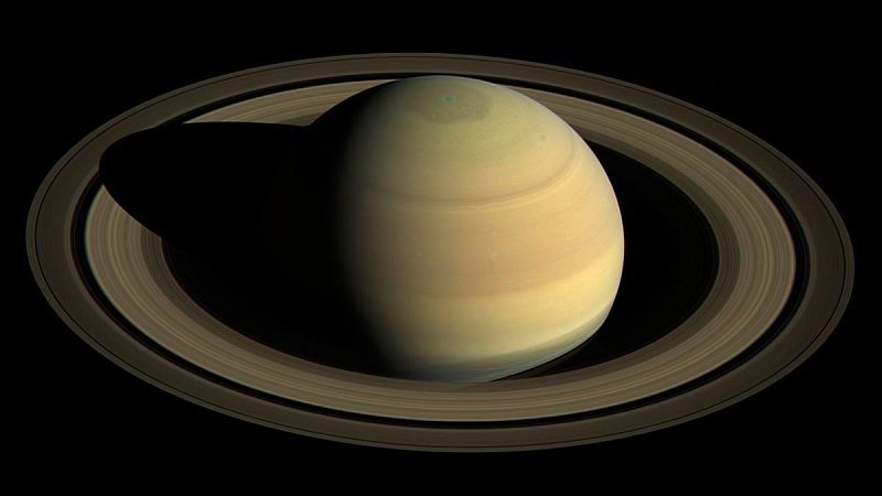 Saturno pierde sus anillos a máxima velocidad
