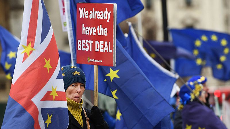 Bruselas presenta un plan "unilateral" para afrontar un eventual 'Brexit' sin acuerdo