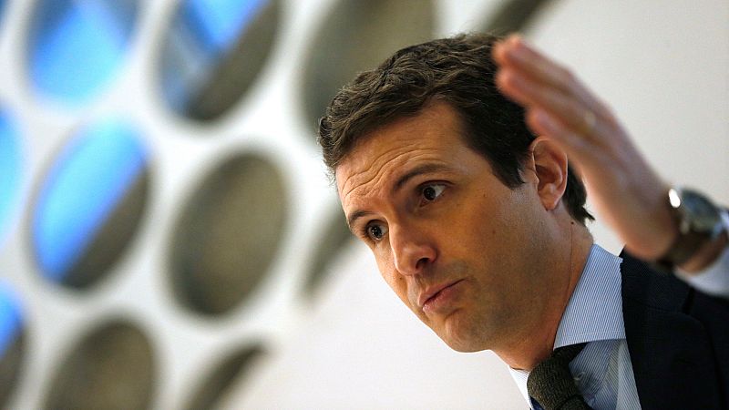 Casado acusa a Sánchez de "traición a España" por negociar con Torra "la ruptura de la soberanía nacional"