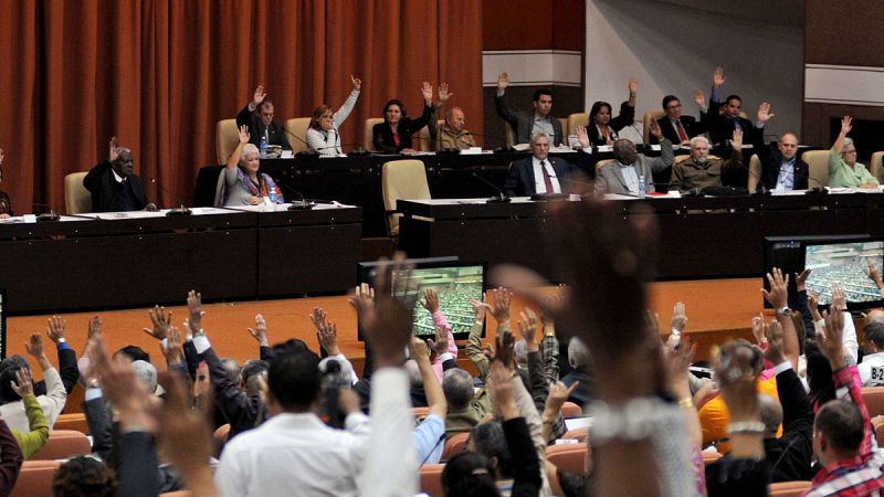 El Parlamento cubano aprueba el borrador final de la nueva Constitución